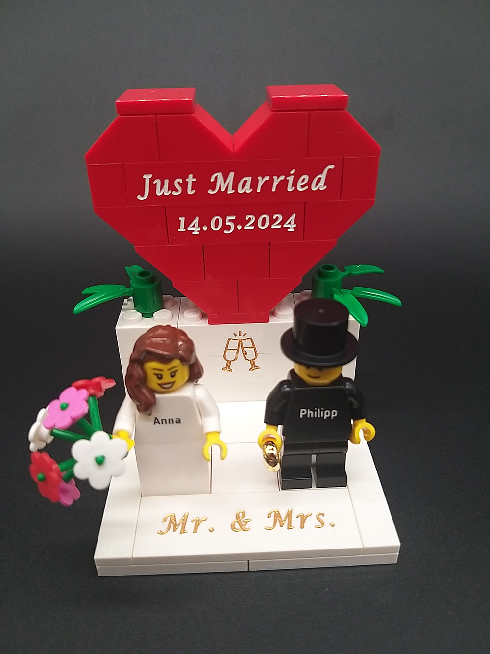 图片 personalisiertes LEGO® Hochzeits-Set mit Herz
